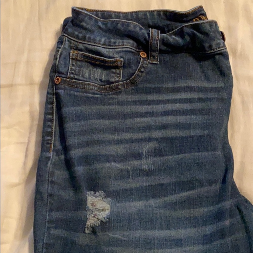 Maurices distressed jegging